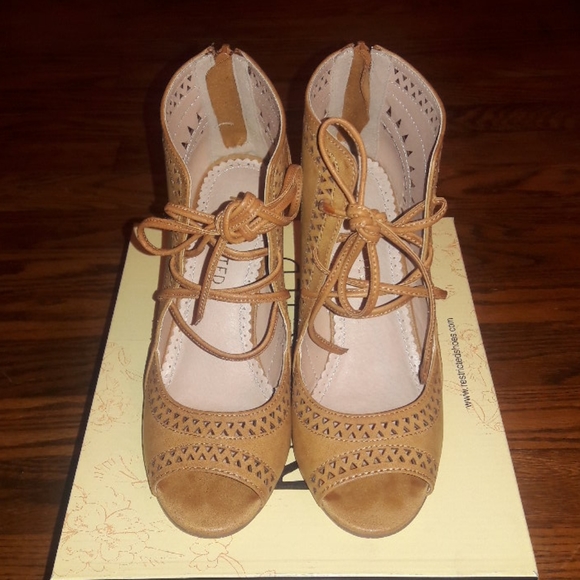 Restricted Shoes - EUC Restricted Cognac Slow Motion Wedges Size 5.5
